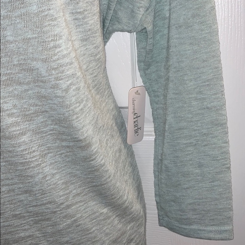 Blue top - Picture 4 of 5